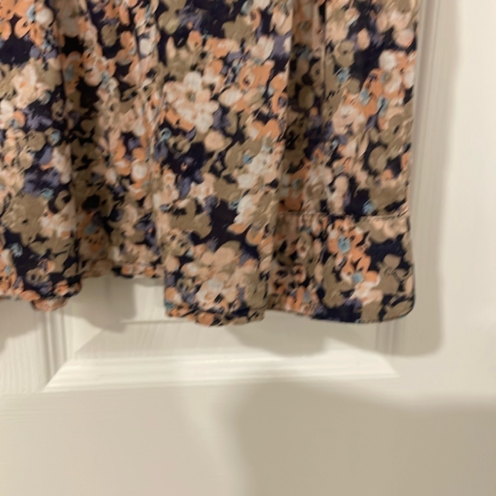 Coldwater Creek crisp  floral cotton no iron oversized button down  2x - Picture 5 of 6